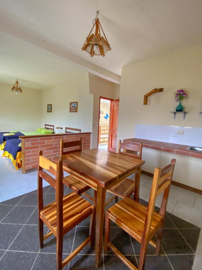 Whale House Hotel Puerto López المظهر الخارجي الصورة
