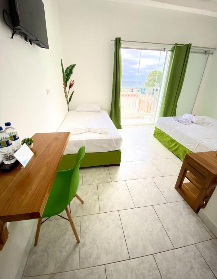 Whale House Hotel Puerto López المظهر الخارجي الصورة